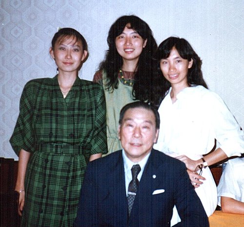 難忘的大學時光之睡衣三人組〈上〉